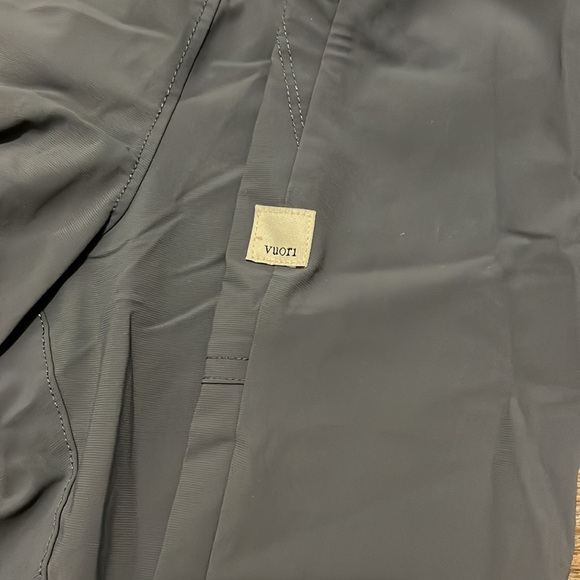 Vuori women’s joggers - Picture 5 of 7